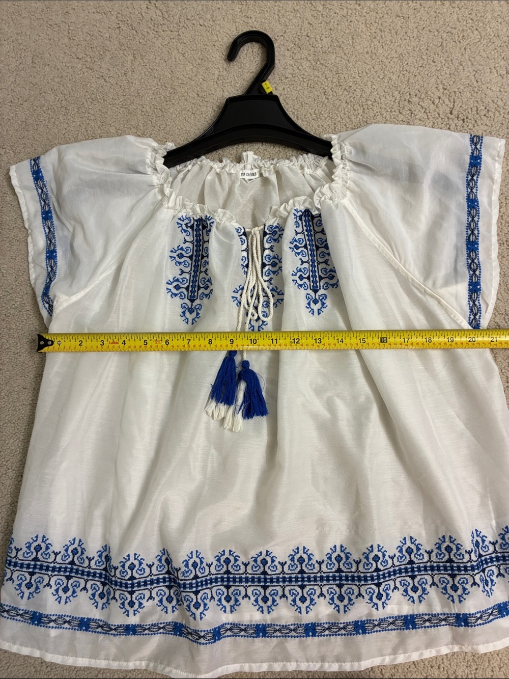 En crème 90% cotton 10% silk white Blouse with Blue Embroidery and Tassel Tie
